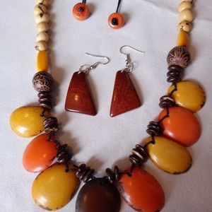Set of Tagua Necklace and Earrings